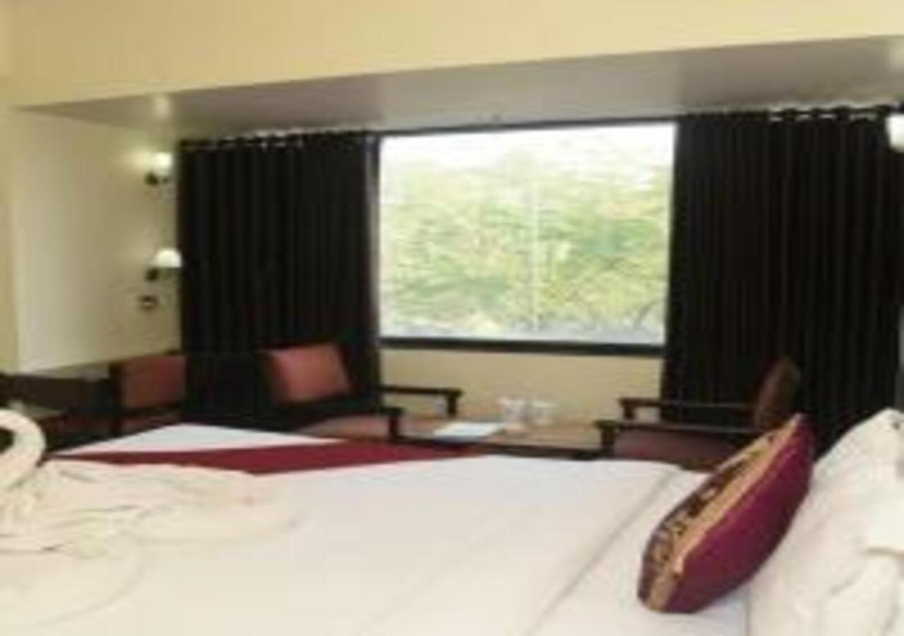 Hotel Rajhans International Bhagalpur Exterior photo